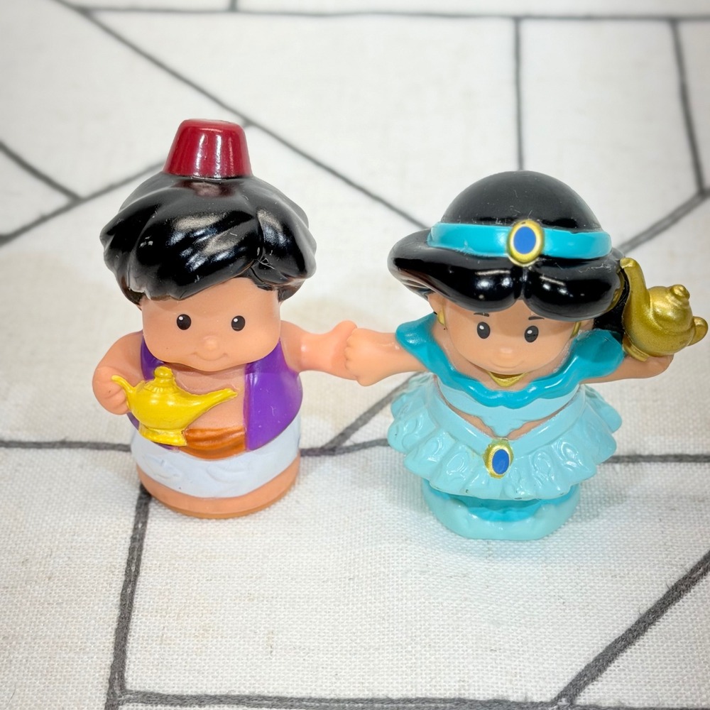 Fisher-Price Little People Toy Figures 2.75" Multicolor Aladdin & Jasmine Disney